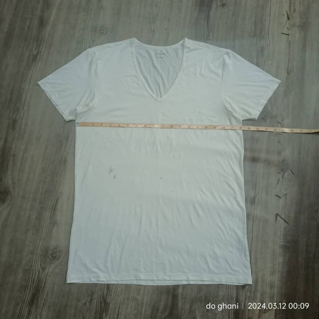 uniqlo airism inner, Women's Fashion, Tops, Shirts on Carousell