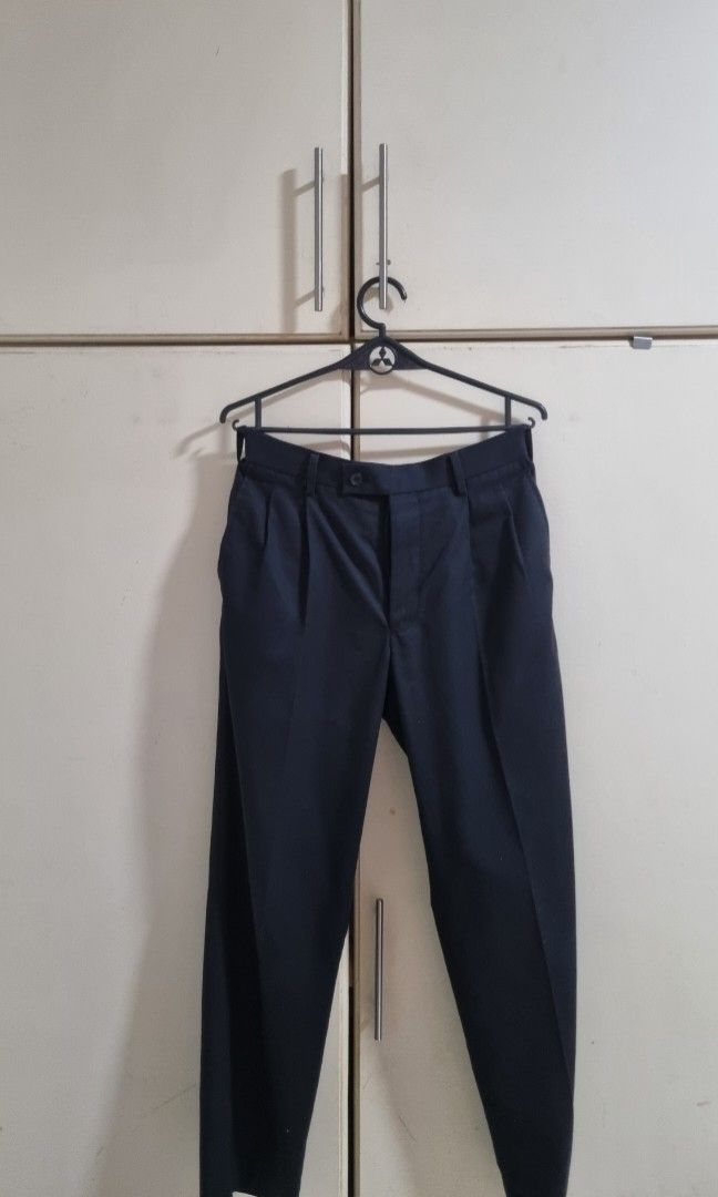 Uniqlo Pleated Pants (Category: Trousers) located in San Fernando. Submitted by hapinuyir (Listing ID 1285676841, Image 1). Description: Uniqlo Pleated Pants Japan Exclusive Like New Condition, 2nd button got removed but can sew back (comes with another extra button also) Measurements - L. 38.5 - W. 15 - L.O. 8 - R. 10.5 Rfs: Got a better fitting trouser since I found this a bit tight.