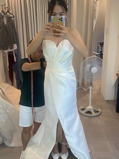(Category: ) located in . Submitted by rewearcloset (Listing ID 1292267136, Image 1). Description: .