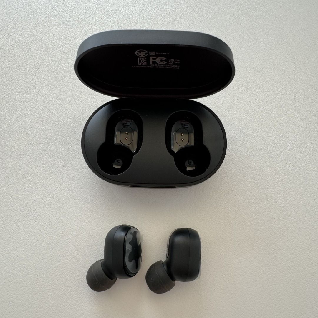 Xiaomi True Wireless Earbuds Basic 2 (Category: Earphones) located in Kuala Lumpur. Submitted by leedivaio (Listing ID 1292282211, Image 3). Description: Item received as gift. New unused item since Feb 2023. Check the picture section for the specifications. There is no guarantee of battery health. Please understand that a battery is a consumable item and will degrade over time even unused. Goods sold are not refundable. .