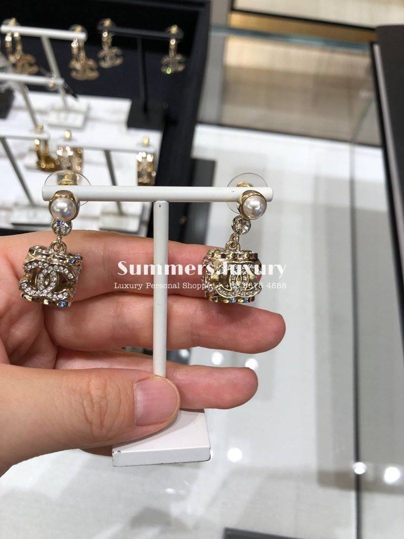 24S Chanel Earrings 1 Luxury Accessories on Carousell