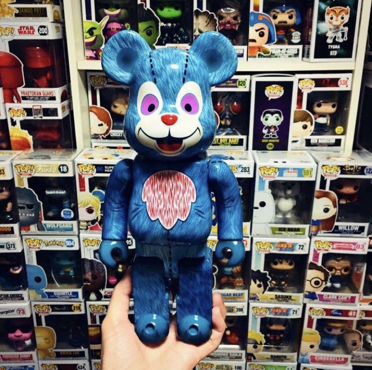 400% Bearbrick The IT Bear Milkboy