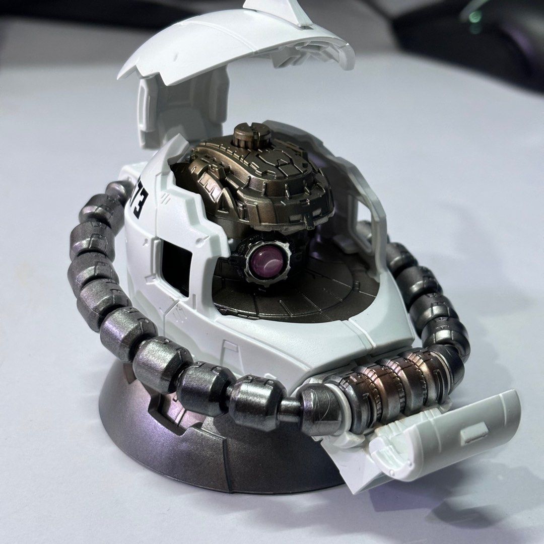 渣古 高機動渣古 白狼 Ms-06s 全上色 完成品 扭蛋渣古, 興趣及遊戲, 玩具 & 遊戲類 - Carousell