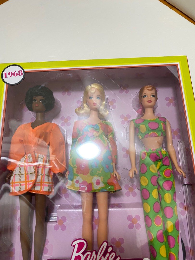 Mod friends barbie gift set discount