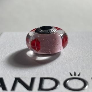 ✨ Pandora Kisses All Around Murano Glass Charm✨