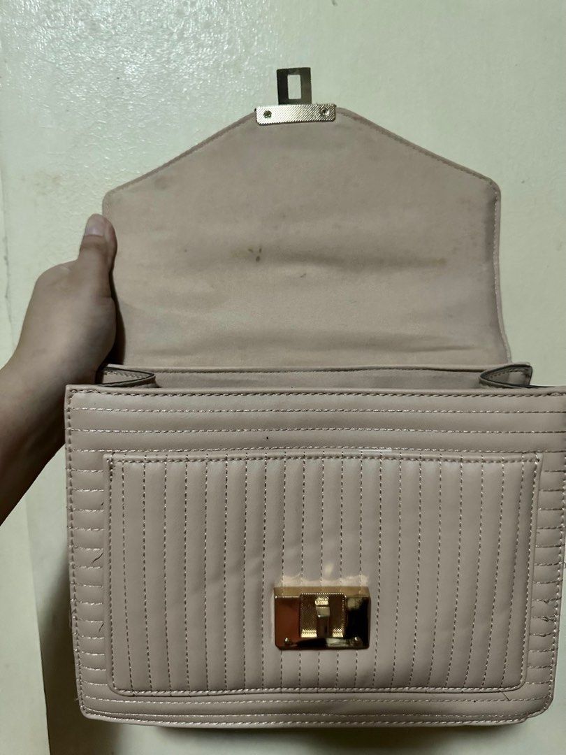 Aldo Jerilini Top Handle (Category: Cross-body Bags) located in Quezon City. Submitted by shaect (Listing ID 1292565273, Image 3). Description: Authentic ⭐️.