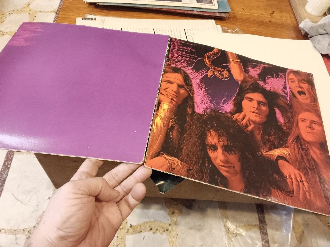 Alice Cooper lp vinyl plaka (Category: Vinyls) located in Quezon City. Submitted by toys_r_here (Listing ID 1292562238, Image 3). Description: As is po Pa check nlng ng condition sa pics What you see is what you get haggle pwede PM ME FOR MORE QUESTIONS First to pay gets the item ship pwed din Qc area near quezon ave. Payment pwede bdo bpi.