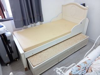 （分類：）位於 。 由 chizzlechin 提交（商品編號 1292459282，圖片 1）。簡介： 。
