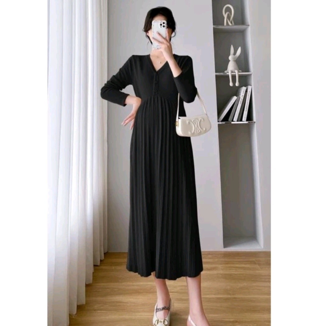 Mamalicious  Maternity Black & White with Belt, Women's Fashion, Maternity  wear on Carousell