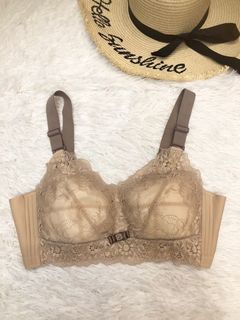 SORELLA used bra (size D80), Women's Fashion, New Undergarments &  Loungewear on Carousell
