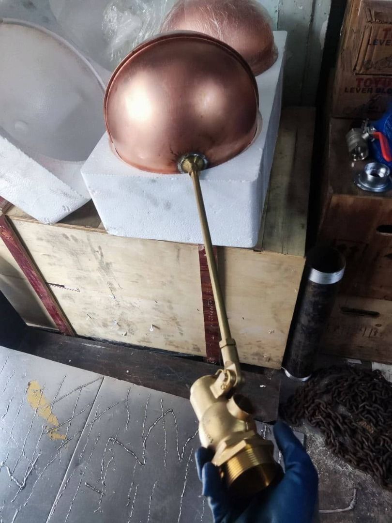 BRASS FLOAT VALVE (Category: Construction Tools & Equipment) located in Manila. Submitted by joeyroque09 (Listing ID 1292532476, Image 2). Description: 0-9-1-7-7-1-1-0-0-9-8- Text For Fast Transaction.