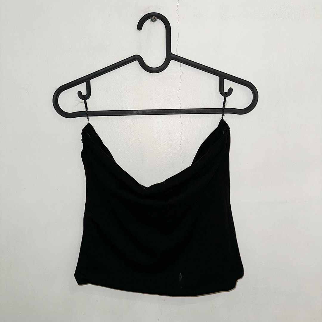 Cotton on black tube top (Category: Sleeveless) located in Quezon City. Submitted by closetraidbya (Listing ID 1292594292, Image 1). Description: .