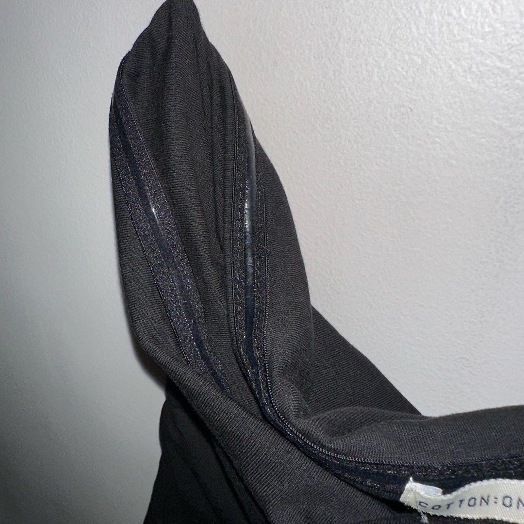 Cotton on black tube top (Category: Sleeveless) located in Quezon City. Submitted by closetraidbya (Listing ID 1292594292, Image 2). Description: .