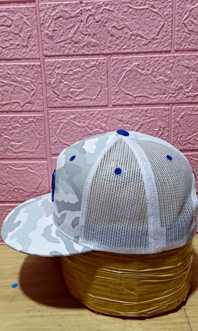 DC Shoes Net Cap (Category: Caps & Hats) located in Quezon City. Submitted by SuotKalyeManila (Listing ID 1292532380, Image 3). Description: Manage your expectations ukay prelove caps po ito at hindi po brand new minsan may mga minimal flaws sign of usage po pero usable pa naman po Condition: Excellent Size:One Size Fits All Color Rate: 9.5/10 No issue laba na and ready to wear Location: Novaliches Quezon City/ Malate Manila.