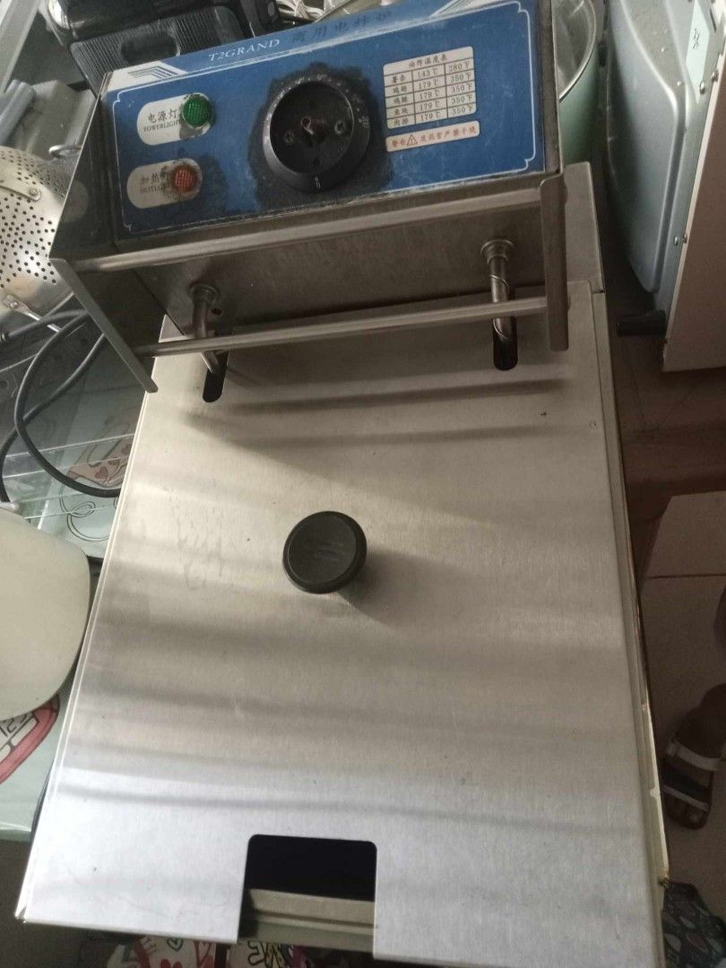Deep Fryer (Category: Cookware & Accessories) located in San Juan City. Submitted by ARob88 (Listing ID 1292477273, Image 2). Description: 5L Deep Fryer.