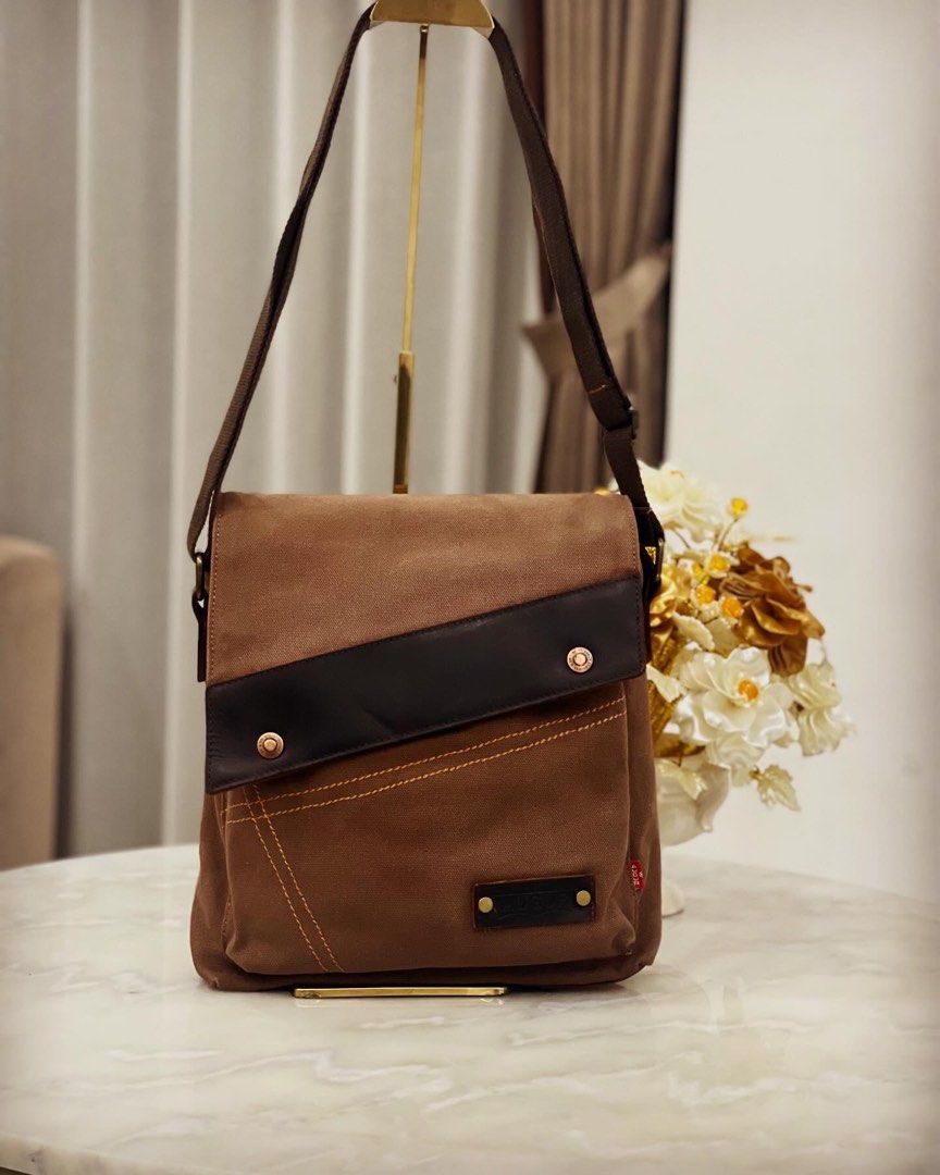 Augur sling bag outlet