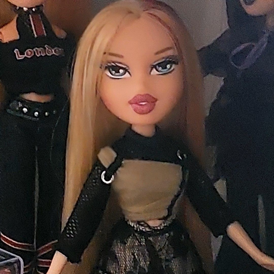 Bratz Midnight Dance Collection Fianna Doll, Hobbies & Toys, Toys & Games  on Carousell