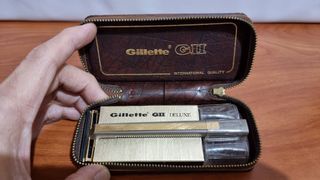 Gillette GII Deluxe Razor