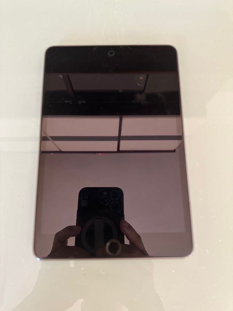 iPads mini4 （分類：平板電腦 - iPad）位於 Hong Kong。 由 wong0712 提交（商品編號 1292539394，圖片 1）。簡介： 正常運作，背面小花，因小朋友換大機才放。
