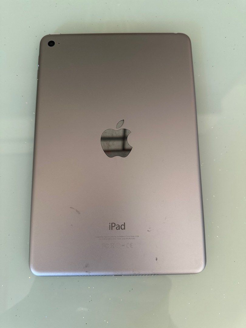 iPads mini4 （分類：平板電腦 - iPad）位於 Hong Kong。 由 wong0712 提交（商品編號 1292539394，圖片 3）。簡介： 正常運作，背面小花，因小朋友換大機才放。