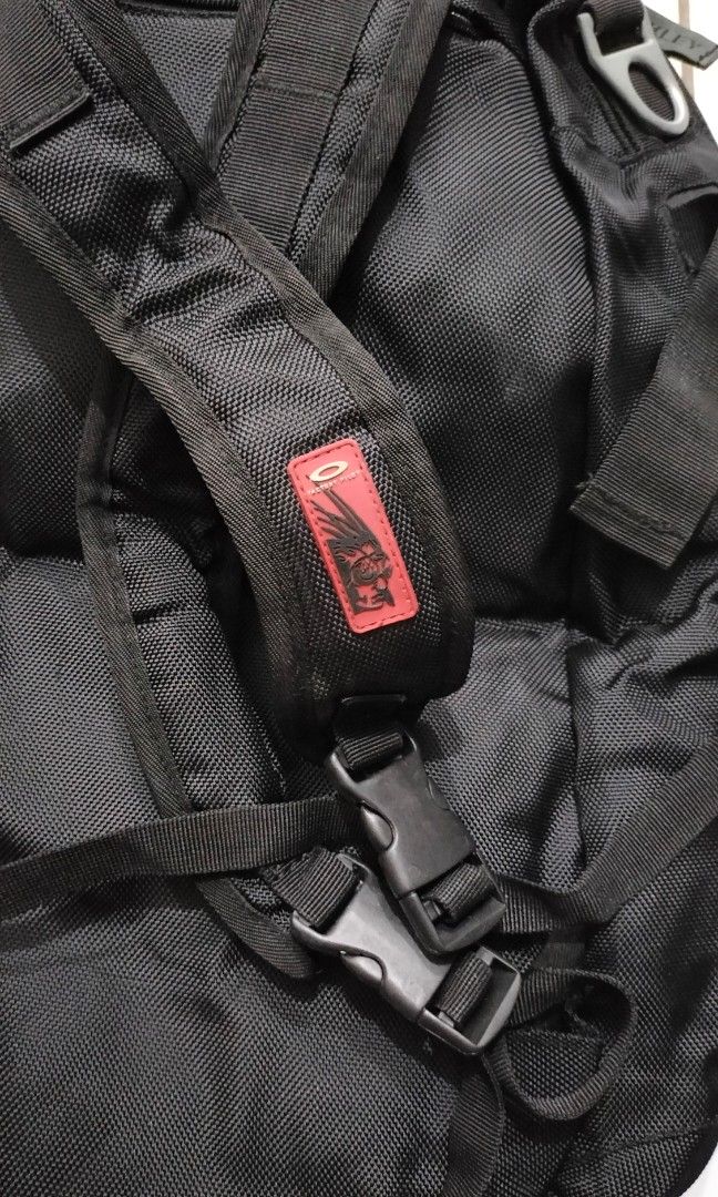 Oakley Factory Pilot Backpack Hitam Tas Ransel Traveling Fesyen Pria Tas Dompet Ransel di Carousell