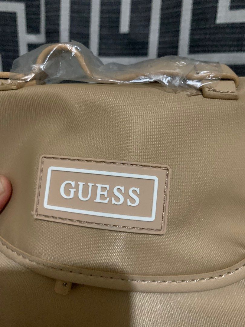 original guess mini backpack (Category: Backpacks) located in Mandaluyong City. Submitted by gemda (Listing ID 1292542657, Image 3). Description: original from canada.