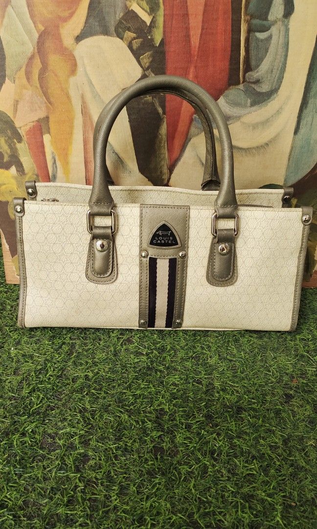 Original Louis Castel Leather Hand Bag (Category: Luxury Bags & Wallets) located in Santa Cruz. Submitted by retroflash (Listing ID 1292474119, Image 1). Description: minimal sign of usage only.