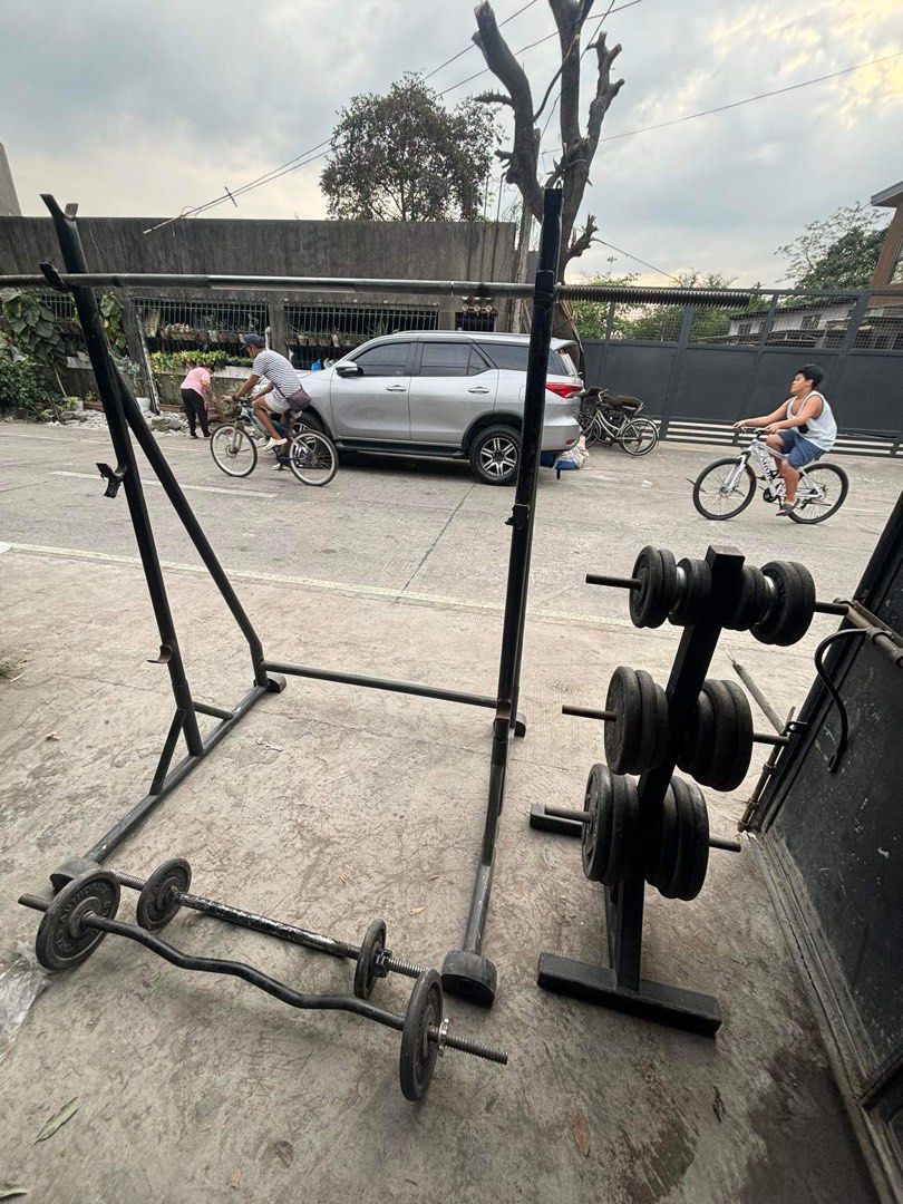 Standard Squat rack & plates (Category: Weights & Dumbbells) located in Paranaque City. Submitted by getyourchloe (Listing ID 1292534321, Image 1). Description: For sale Standard Squat rack Standard plates Rfs di na nagagamit Location meycauayan bulacan st francis village 10k.