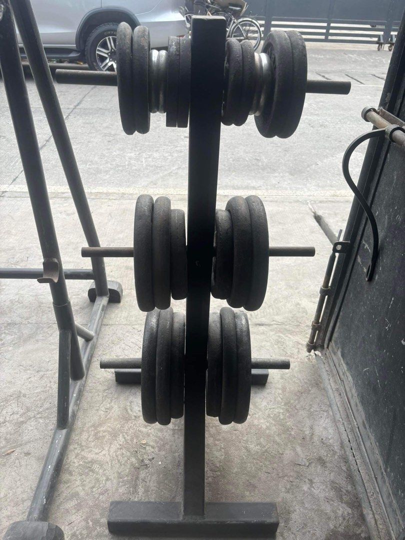Standard Squat rack & plates (Category: Weights & Dumbbells) located in Paranaque City. Submitted by getyourchloe (Listing ID 1292534321, Image 2). Description: For sale Standard Squat rack Standard plates Rfs di na nagagamit Location meycauayan bulacan st francis village 10k.