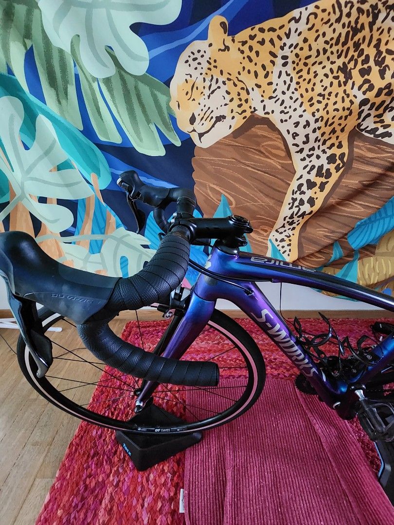 Expat Moving Sale. Sworks Amira 2016 size 44 for sale