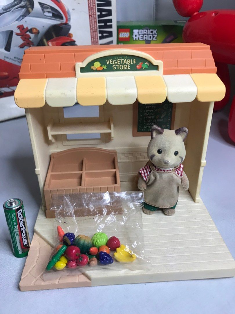 Sylvanian families (Category: Figurines & Statues) located in Baguio. Submitted by nalyns_unique_finds (Listing ID 1292521279, Image 1). Description: .