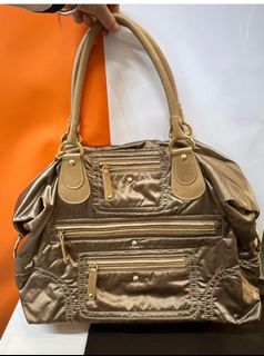 （分類：）位於 。 由 loloccc 提交（商品編號 1292607341，圖片 1）。簡介： 。