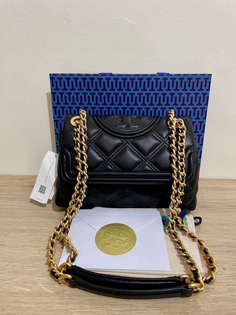Tory burch soft fleming small convertible shoulder bag (Category: Luxury Bags & Wallets) located in Cabuyao City. Submitted by luxbymishy (Listing ID 1292475798, Image 1). Description: Brand new complete inclusions Guaranteed original.