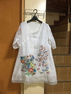 Traditional Chinese White Dress (Cheongsam)