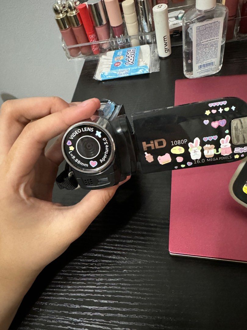 UNBRANDED japanese camcorder (Category: Cameras) located in Pasay City. Submitted by declutterwtjella (Listing ID 1292585165, Image 1). Description: issues: cant record videos anymore 🥹 inclusions: charger and 2gb memory card.