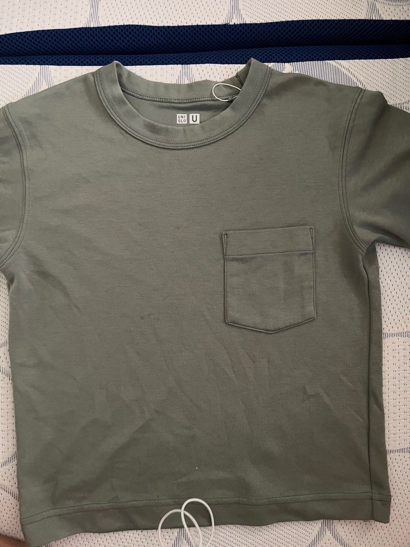 Uniqlo Shirt for Boy (Category: Babies & Kids Fashion) located in Cavite. Submitted by lermrr (Listing ID 1292460642, Image 2). Description: Uniqlo Shirt for Boy Size 110 (4-5yrs old) P200.