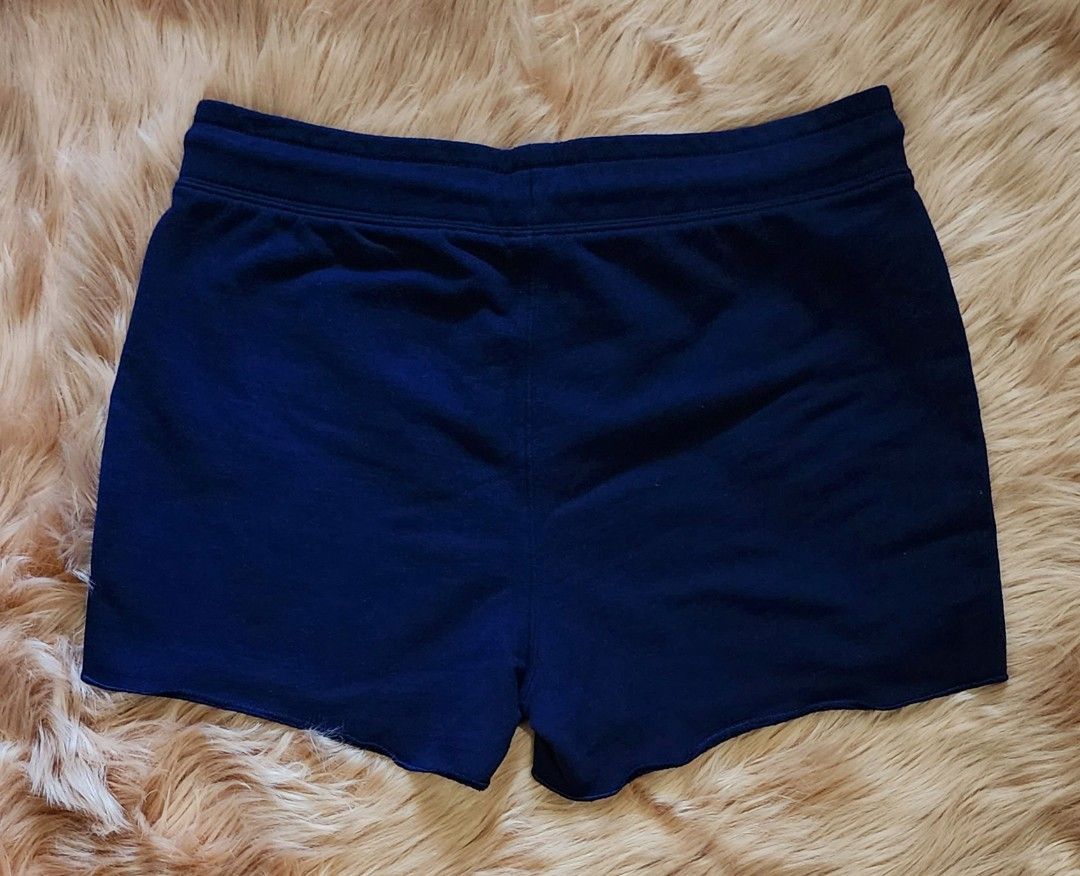 Gap navy shorts online