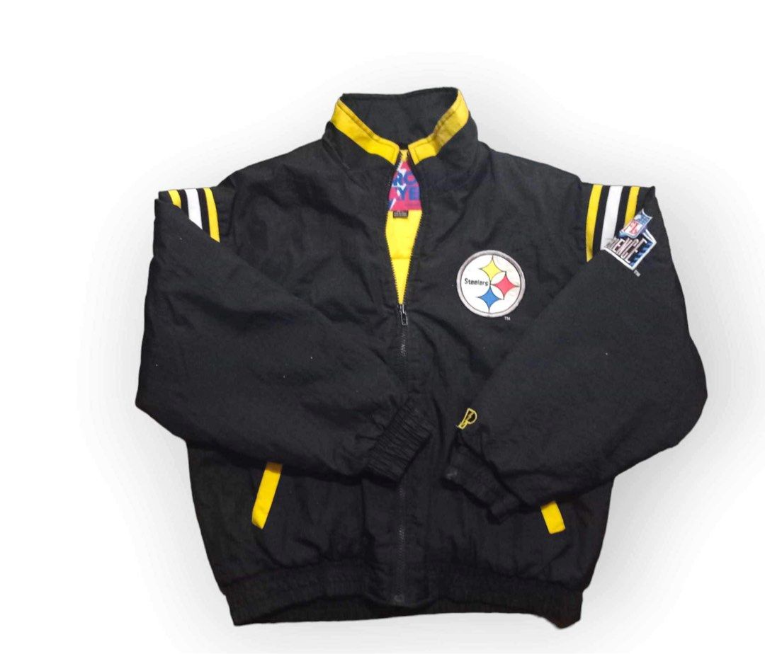 Vintage Steelers by Pro Player (Category: Coats, Jackets and Outerwear) located in Aritao. Submitted by moanthrift (Listing ID 1292454515, Image 1). Description: Missing hood No other issue Excellent Condition.