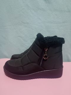Winter Boots Black, Low Cut Size 5. Bought in Taiwan