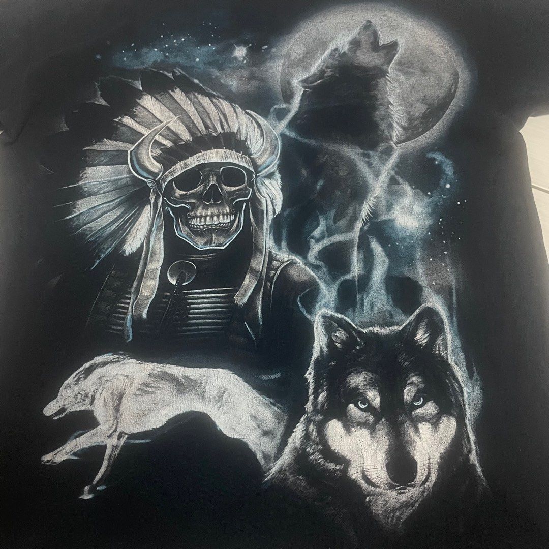 Wolf tee (Category: Tshirts & Polo Shirts) located in Ujong Pasir. Submitted by amlou (Listing ID 1292615865, Image 2). Description: Baju mcm the mountain Tag xde Pit 22 labuh 27 Hitam lg tiada faded .