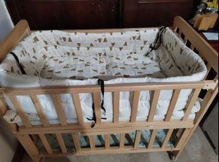 Wooden Crib Multifunctional with Mattress play pen playpen slightly used 2pcs available