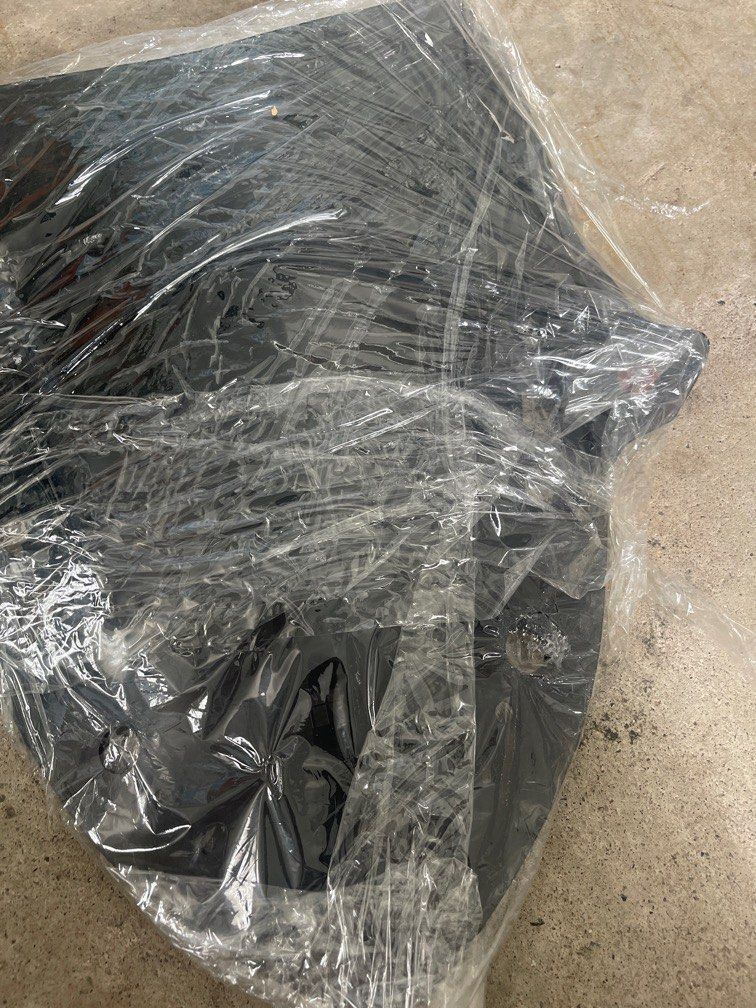 XMAX WindshieldSG (Category: Motorcycle Accessories) located in Singapore. Submitted by tvkispeowkie (Listing ID 1292487421, Image 3). Description: .