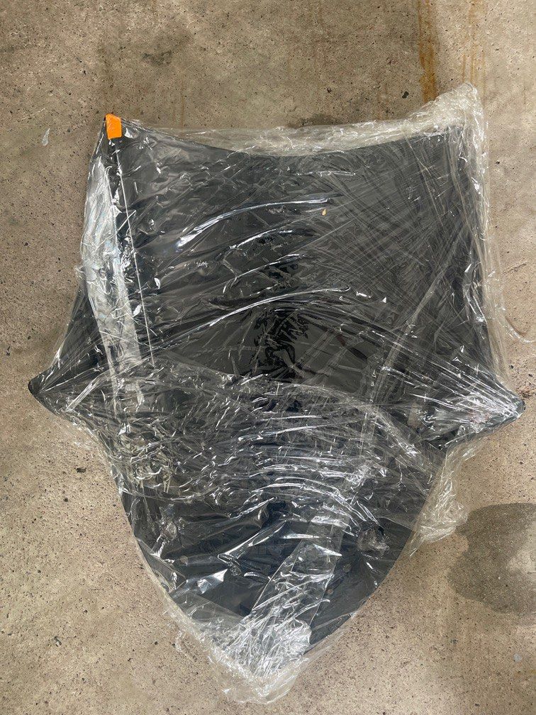 XMAX WindshieldSG (Category: Motorcycle Accessories) located in Singapore. Submitted by tvkispeowkie (Listing ID 1292487421, Image 1). Description: .