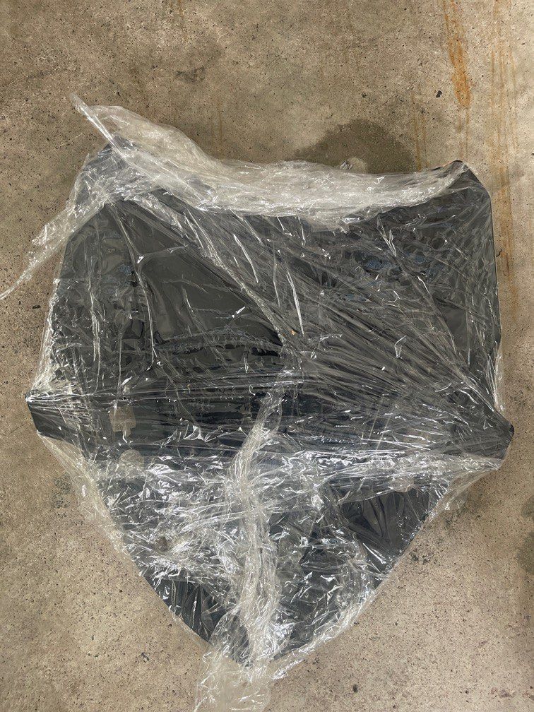 XMAX WindshieldSG (Category: Motorcycle Accessories) located in Singapore. Submitted by tvkispeowkie (Listing ID 1292487421, Image 2). Description: .