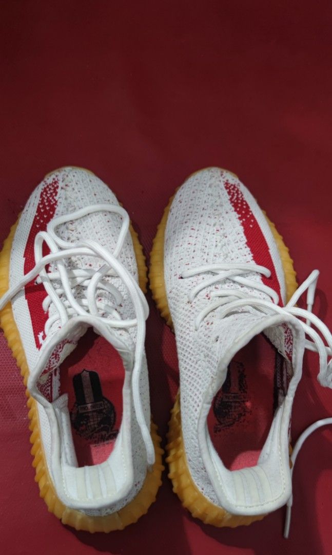 Yeezy boost x supreme Fesyen Wanita Sepatu di Carousell