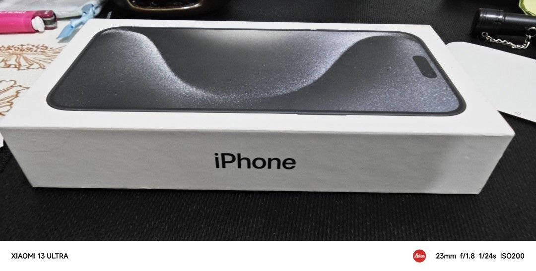 全新未開封512 gb iphone 15 pro Max 黑色black titanium, 手提電話 