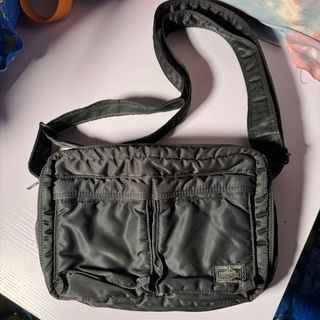 （分類：）位於 。 由 napohk 提交（商品編號 1292765764，圖片 1）。簡介： 。