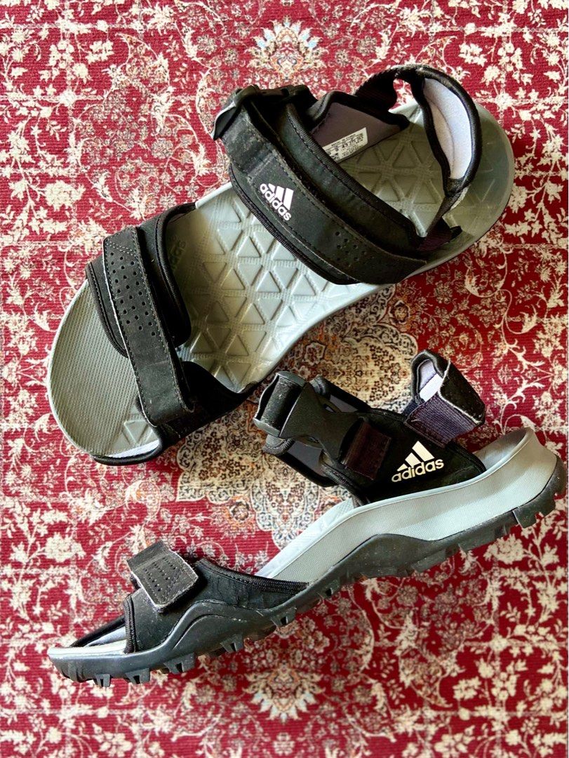 Adidas traxion sandals deals