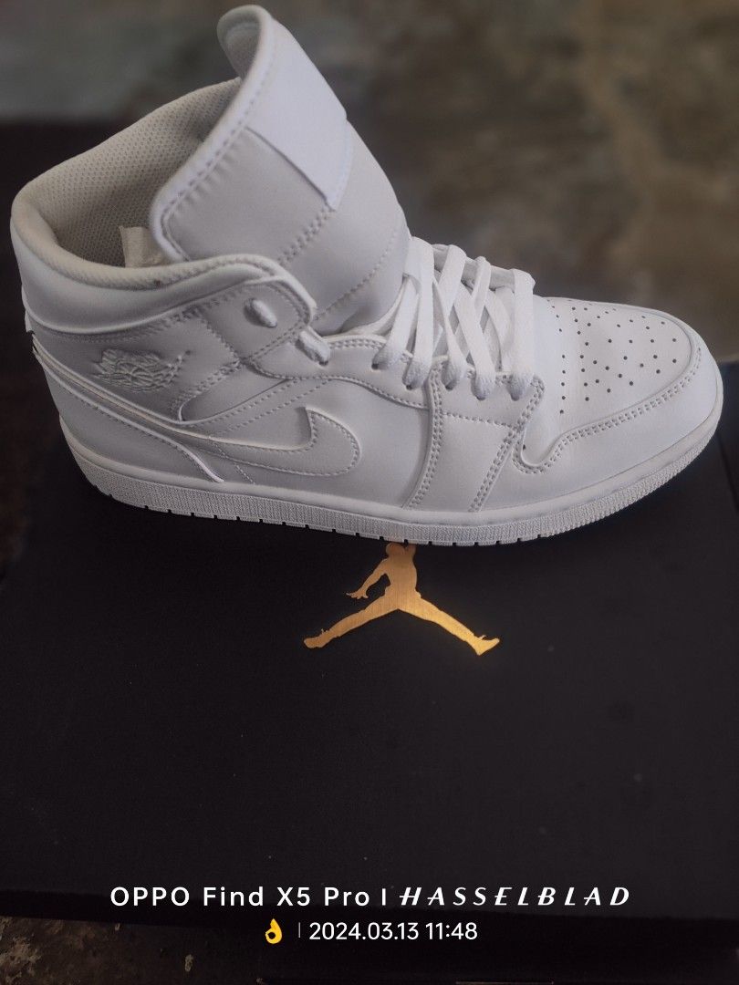 Jordan mid white sales