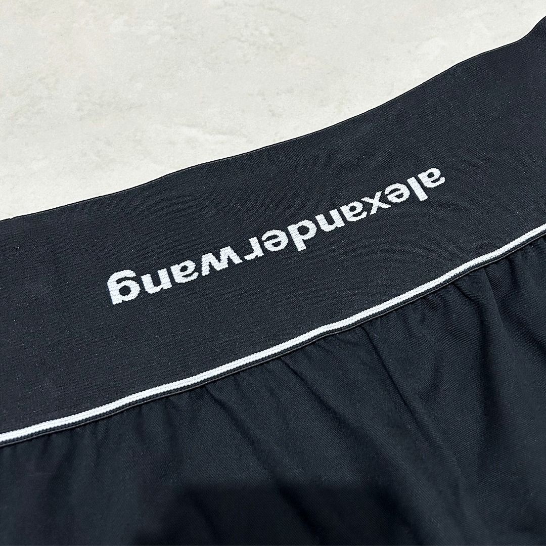 Alexander Wang Black Highwaist Shorts (Category: Shorts) located in Las Pinas. Submitted by thetbrclub (Listing ID 1292728704, Image 3). Description: Alexander Wang Black Highwaist Shorts ▪️ Size: 29-32 - Stretchable (PM me for dimes) ▪️ Used once only ▪️ RFS: Decluttering Still Negotiable 🤍 .